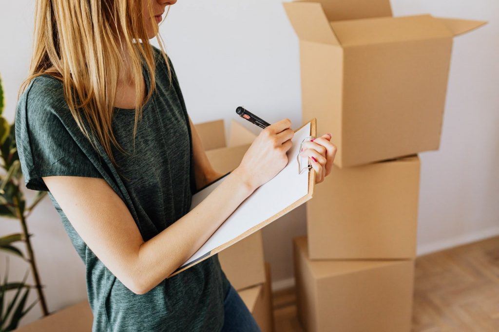 3 catégories d’accessoires et de matériel à avoir en stock pour le fonctionnement de son entreprise